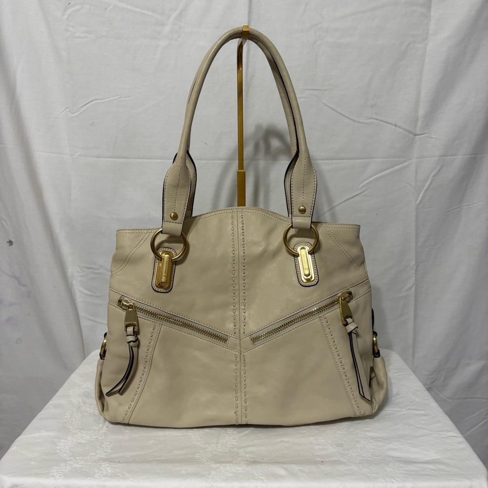 B. Makowsky handbag made of soft leather